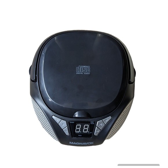 Magnavox Compact Disc Digital Audio AM FM Radio CD Player AC or Battery MD6924 - Picture 2 of 10